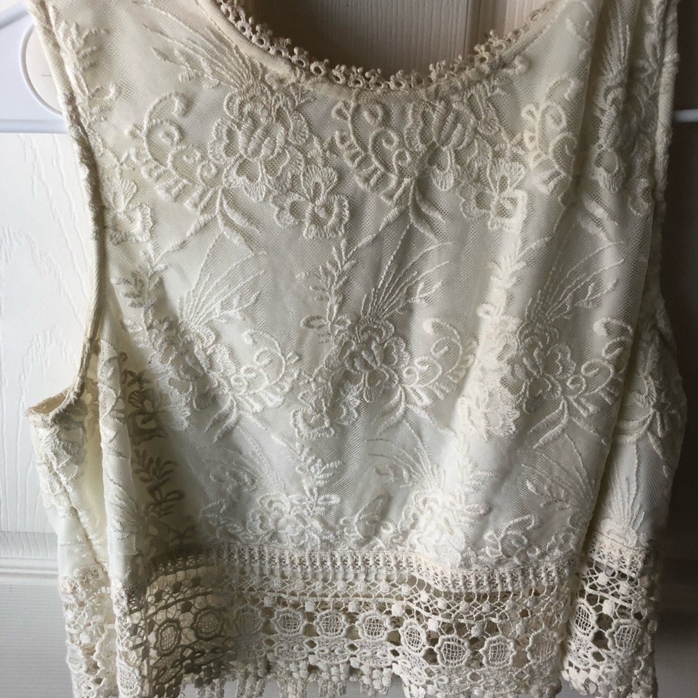 Adorable creme crop top